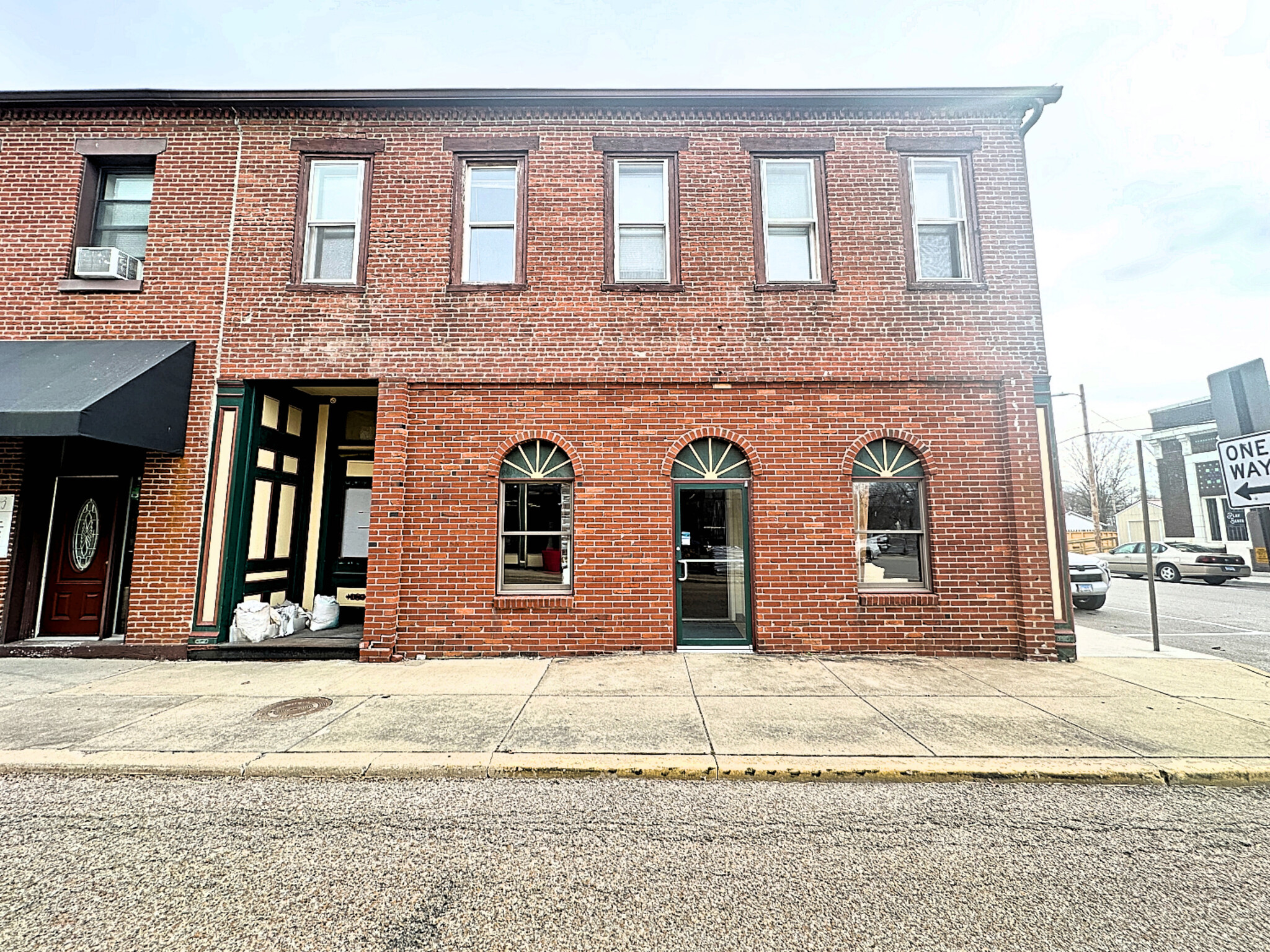 100 E Main St, Mascoutah, IL for Sale