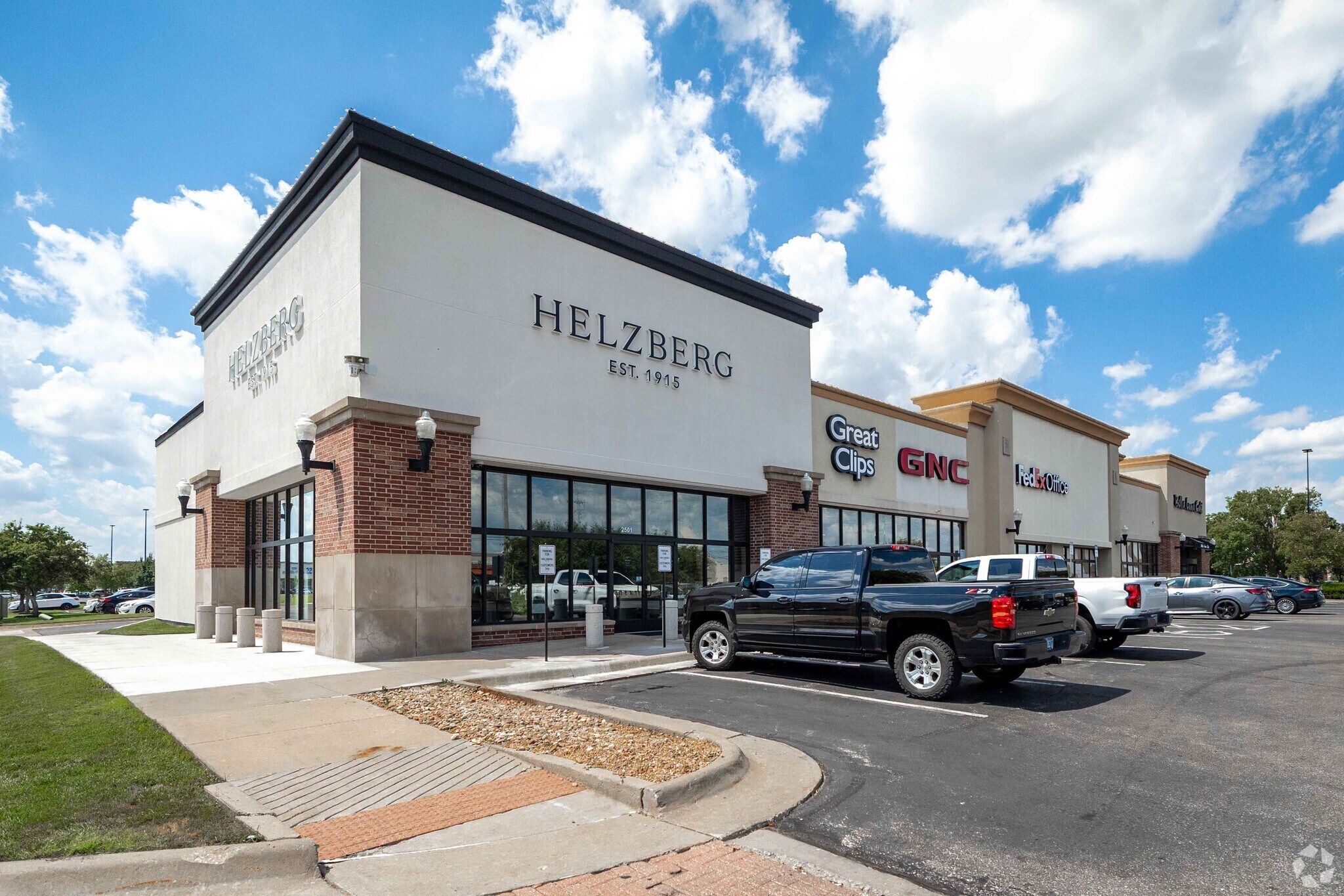 2441 N Maize Rd, Wichita, KS for Rent