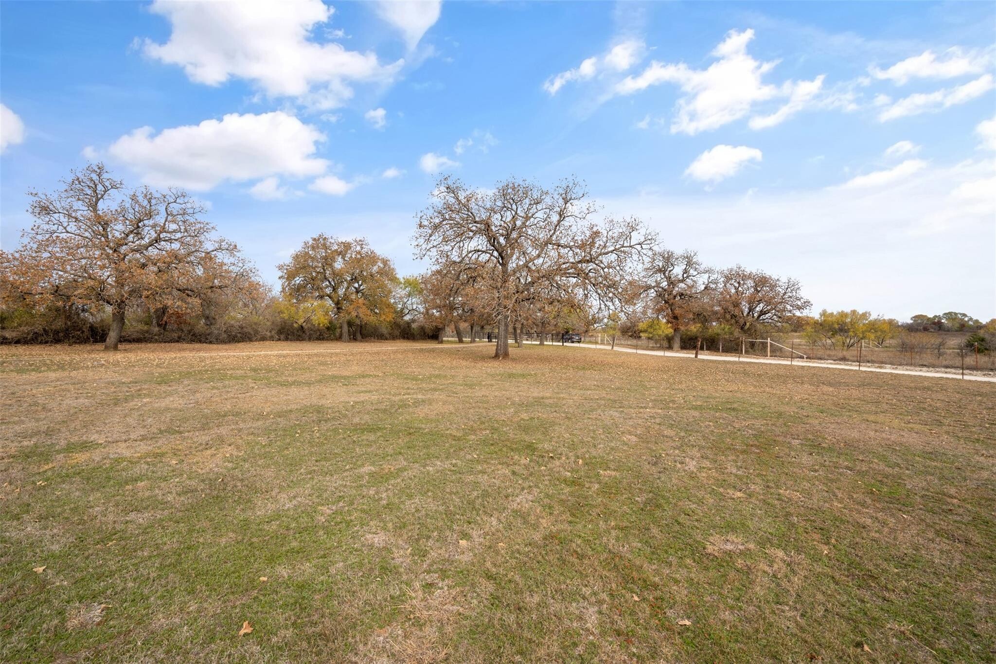 300 Nichols Ct, Granbury, TX for Sale