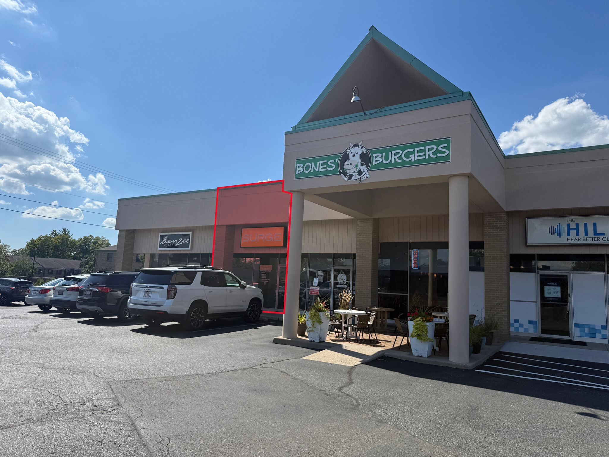 9717-9731 Montgomery Rd, Cincinnati, OH for Rent