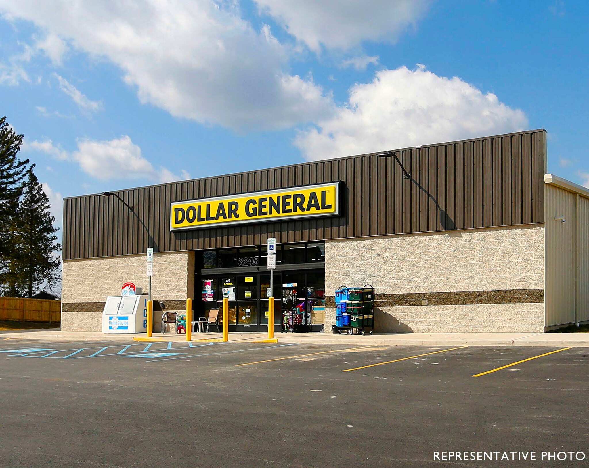 E Bow Dr. & N 2nd St., Cherokee, IA for Sale