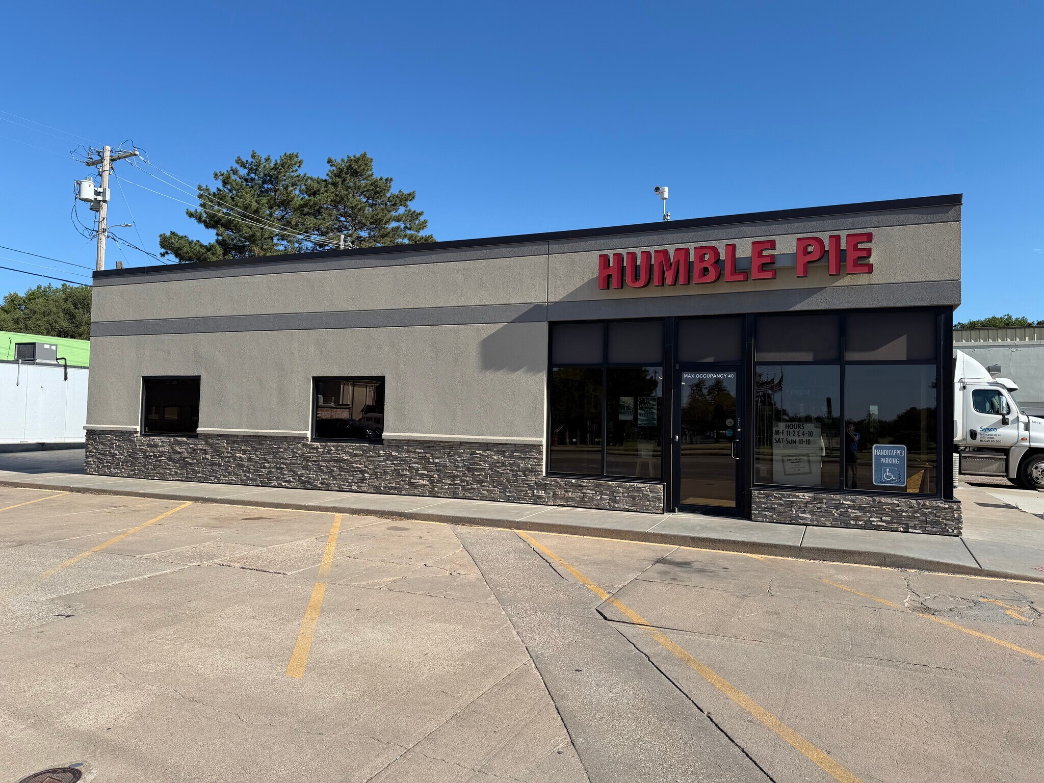 730 E 1st St, Pratt, KS for Sale