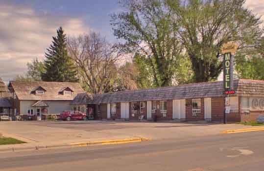 216 NE Main St, Lewistown, MT for Sale