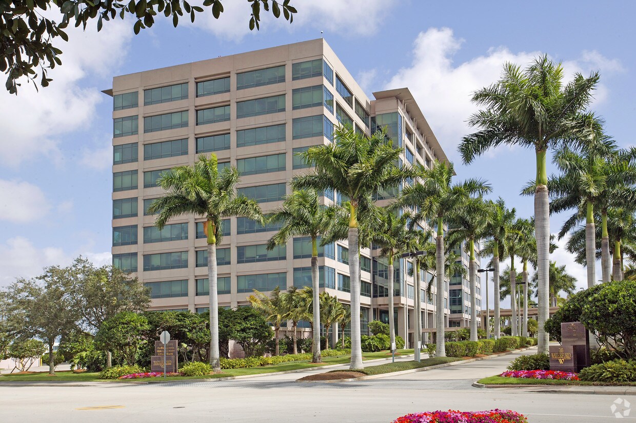 701 Waterford Way Miami, FL 33126 Office Property for Lease on