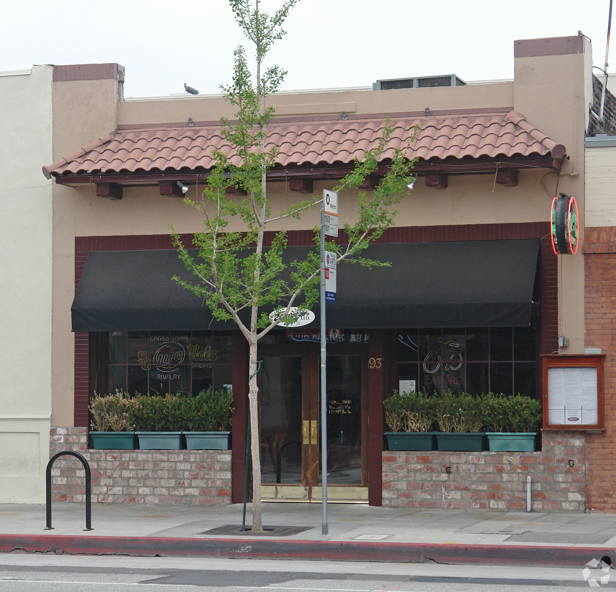 93 W Colorado Blvd, Pasadena, CA for Rent