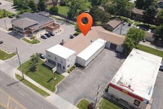 Barrington, IL Freestanding - 122 W Northwest Hwy Barrington, IL Freestanding - 122 W Northwest Hwy