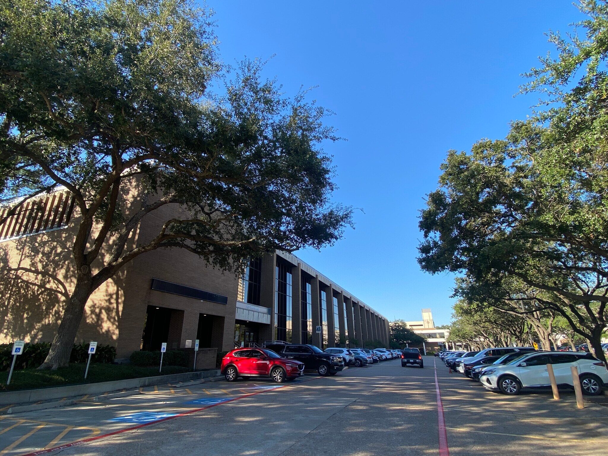 909 Frostwood Dr, Houston, TX for Rent