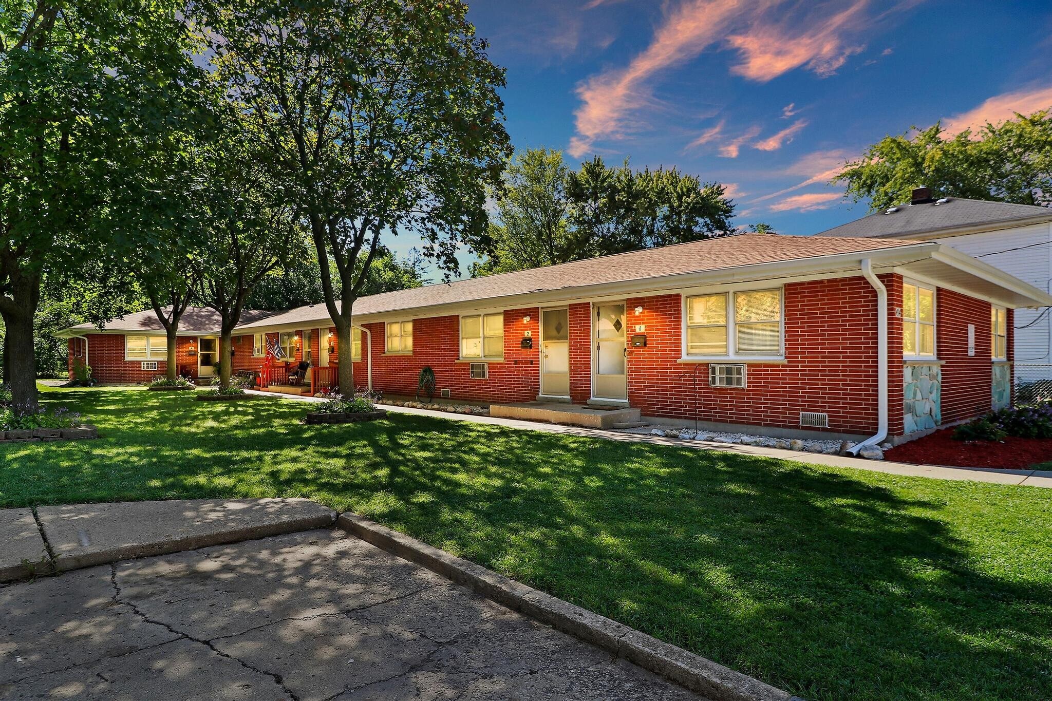 434 Filweber Ct Antioch, IL 60002 MultiFamily Property for Lease on