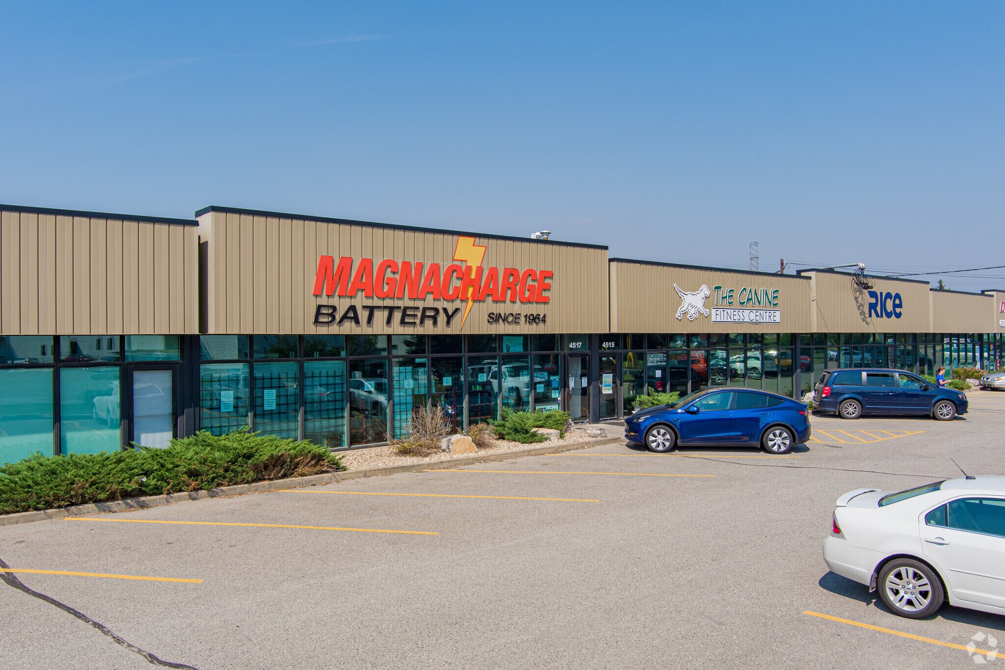 4509-4521 Manhattan Rd SE, Calgary, AB for Rent