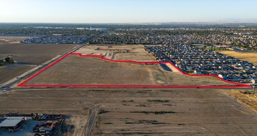 NEC Ashe Rd & Mccutchen Rd, Bakersfield, CA for Sale