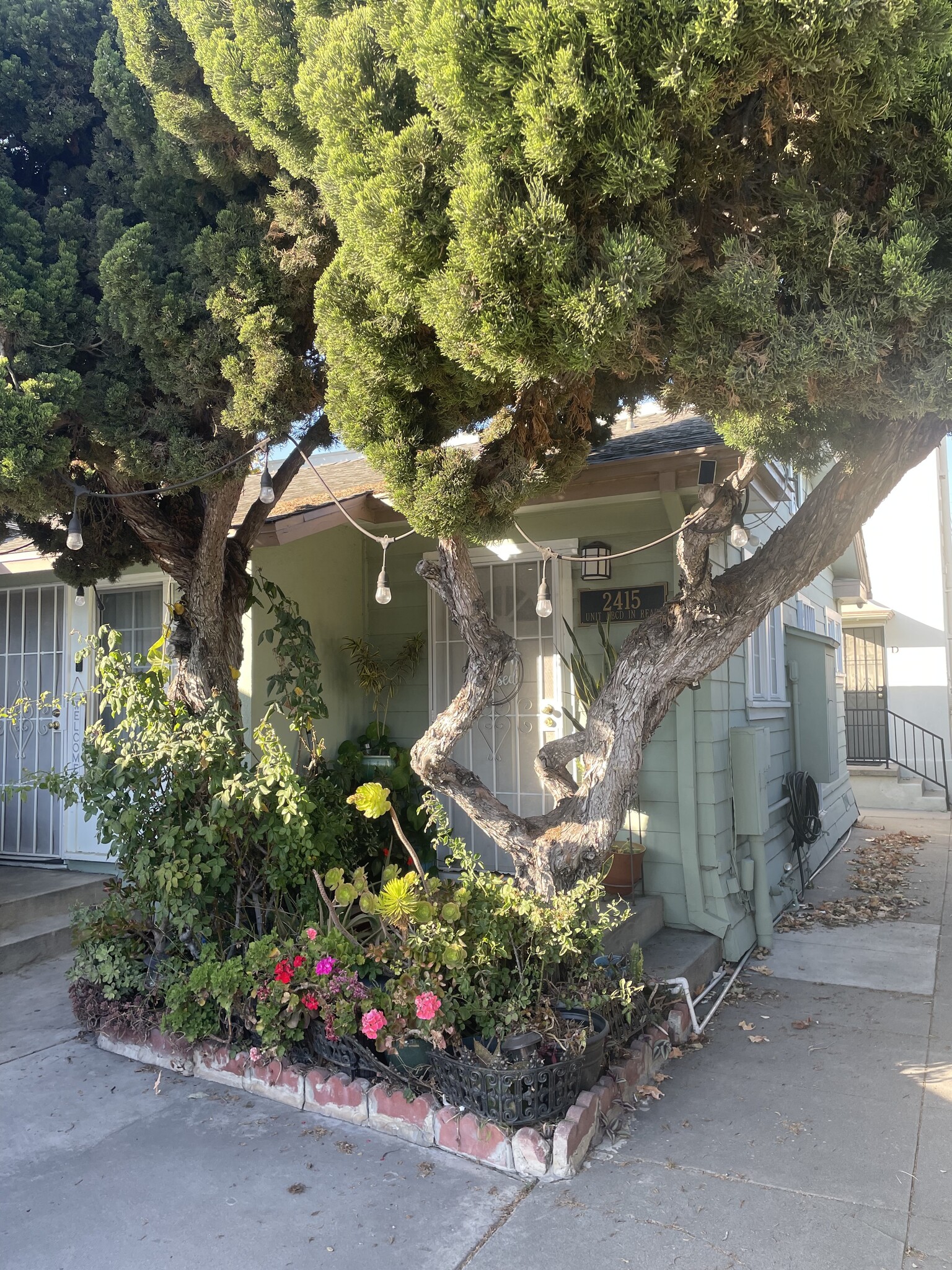 2415 E 7th St, Long Beach, CA for Sale