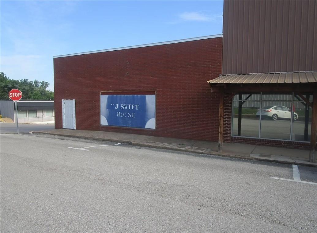 1157 Steffens St, Houston, MO for Sale