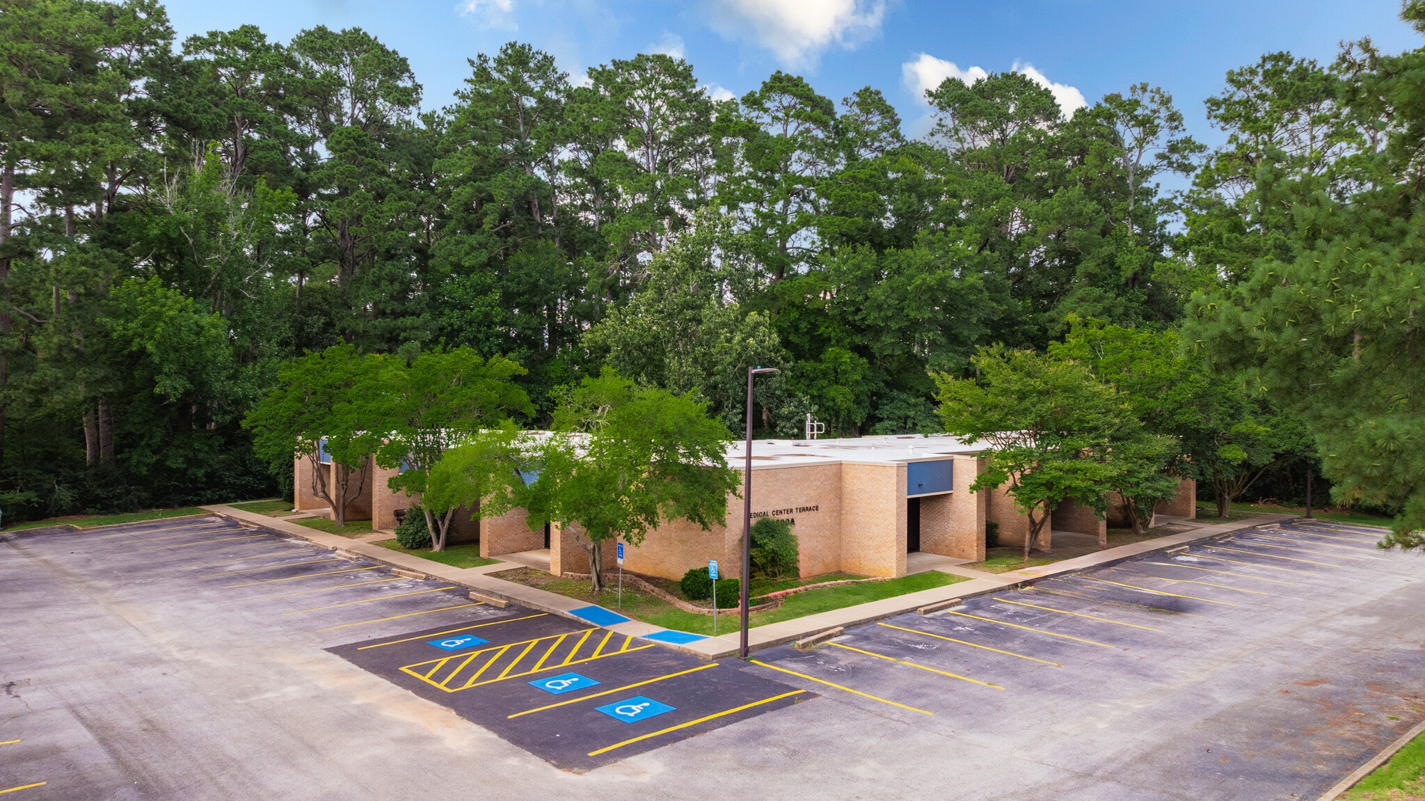 4800 NE Stallings Dr, Nacogdoches, TX for Sale