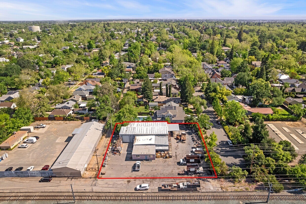 1772 37th St, Sacramento, CA for Sale
