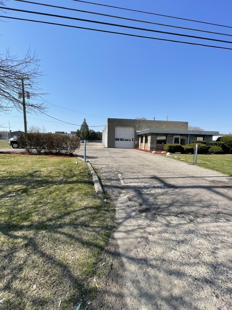 23565 Schoenherr Rd, Warren, MI for Sale