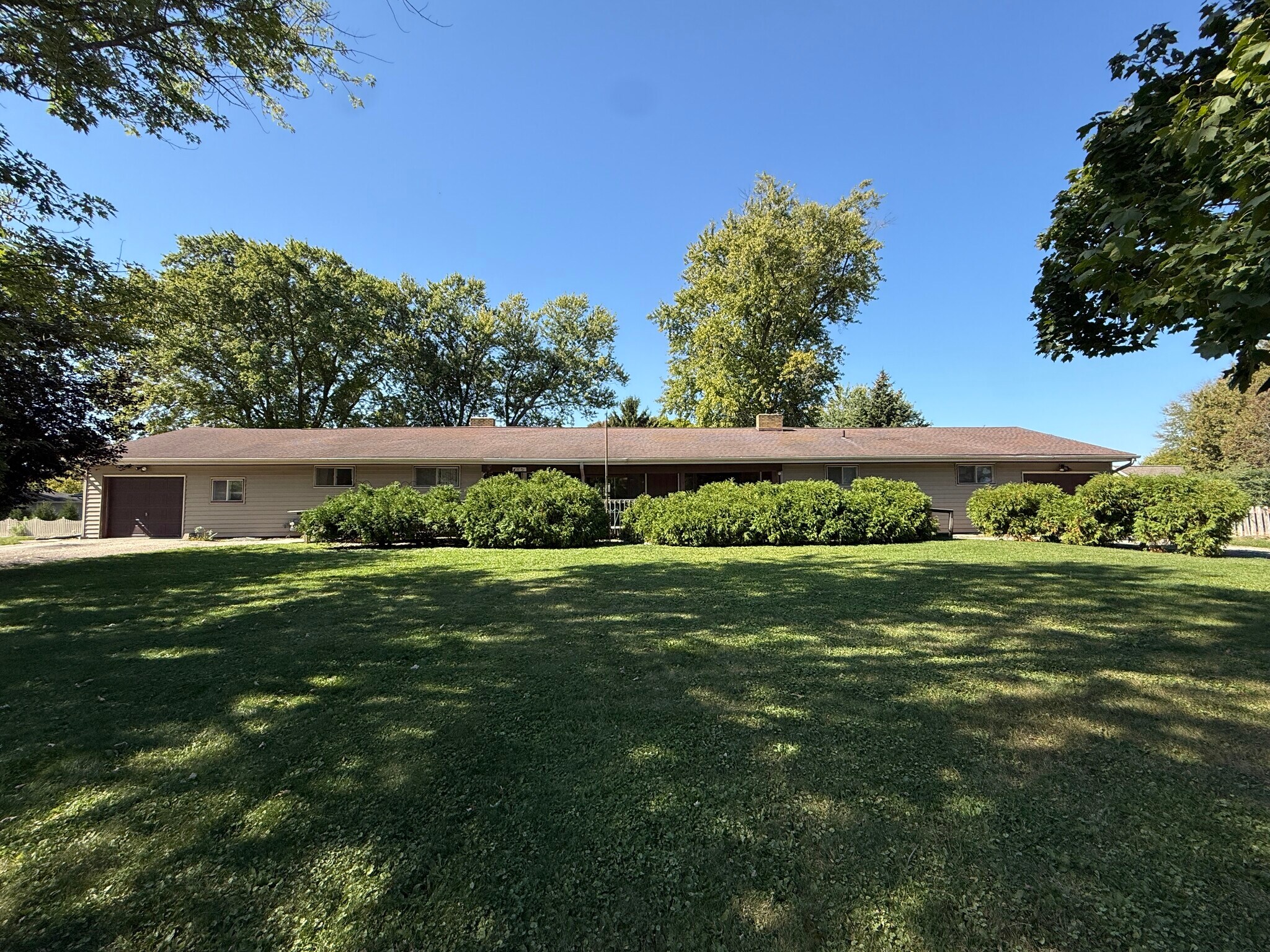 637 N Wright Rd, Janesville, WI for Sale