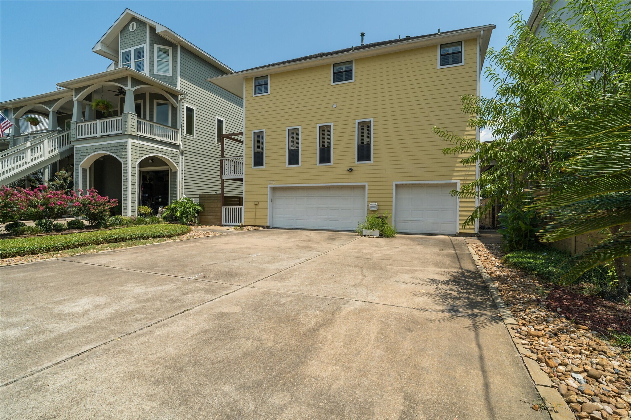 804 Bay Ave, Kemah, TX for Sale