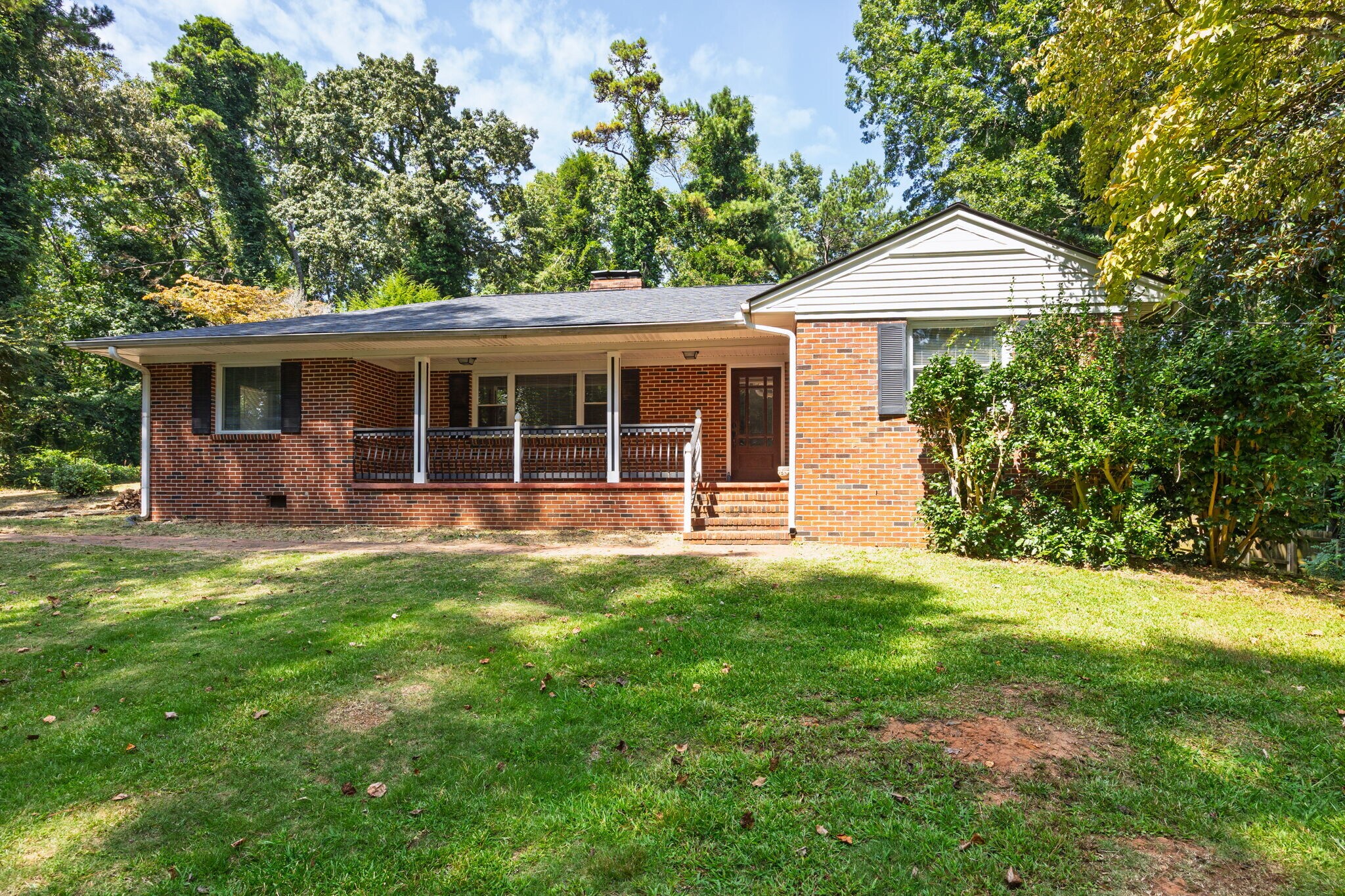 250 E Memorial Dr, Dallas, GA for Sale