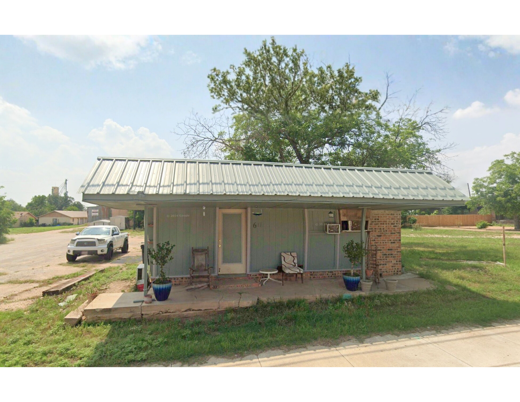 611 N Bridge St, Brady, TX for Sale