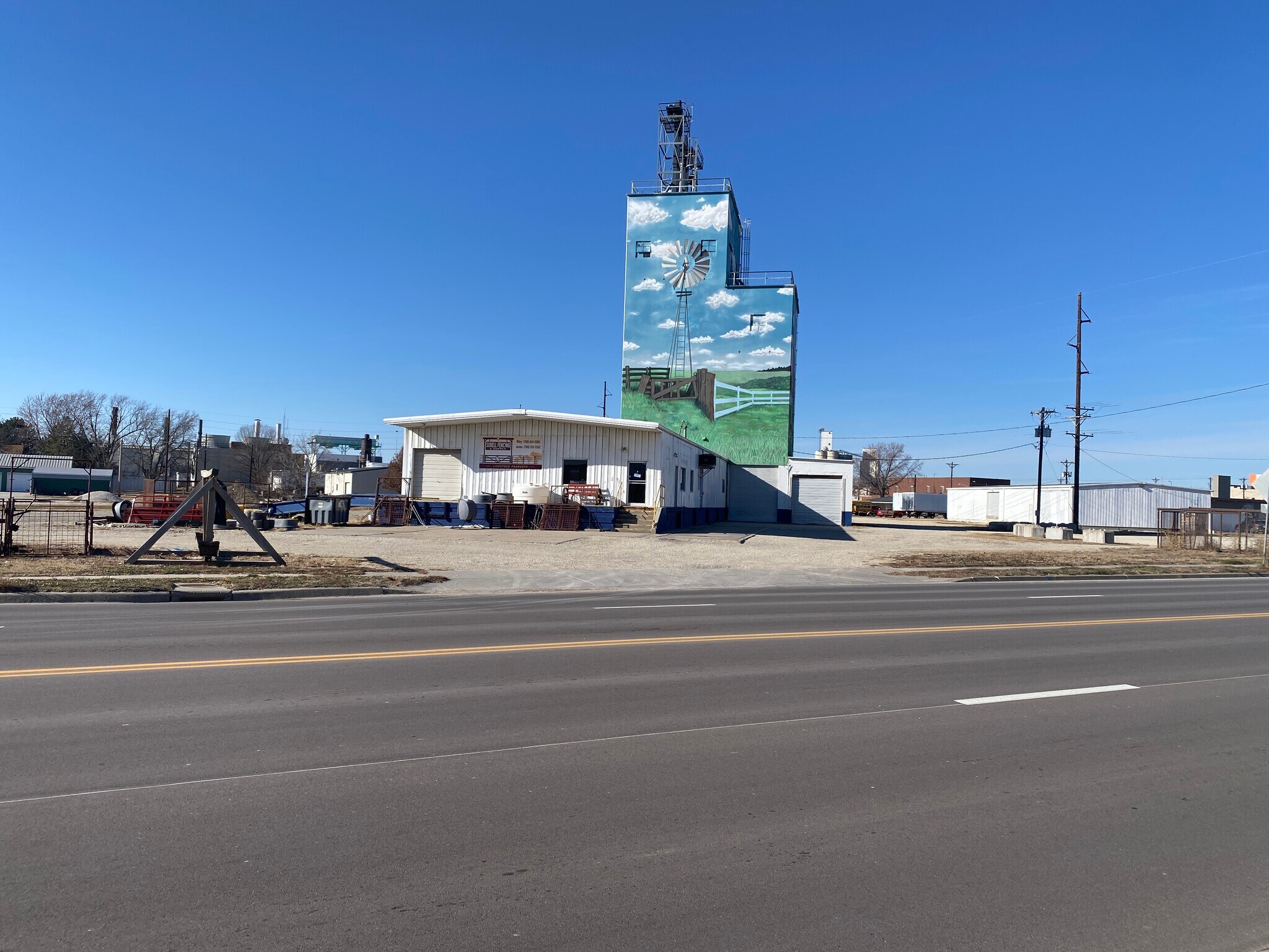 515 6th St, Clay Center, KS for Sale