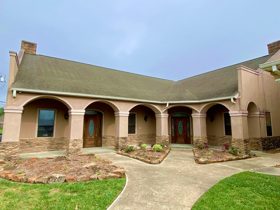 308 W Parkwood Ave, Friendswood, TX for Sale