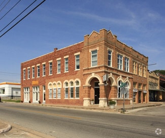 117 E Main St  