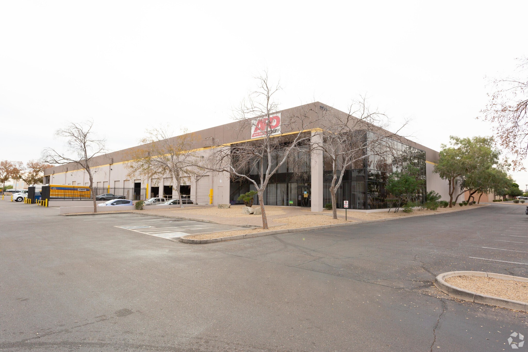 3945-3949 W Van Buren St, Phoenix, AZ for Rent