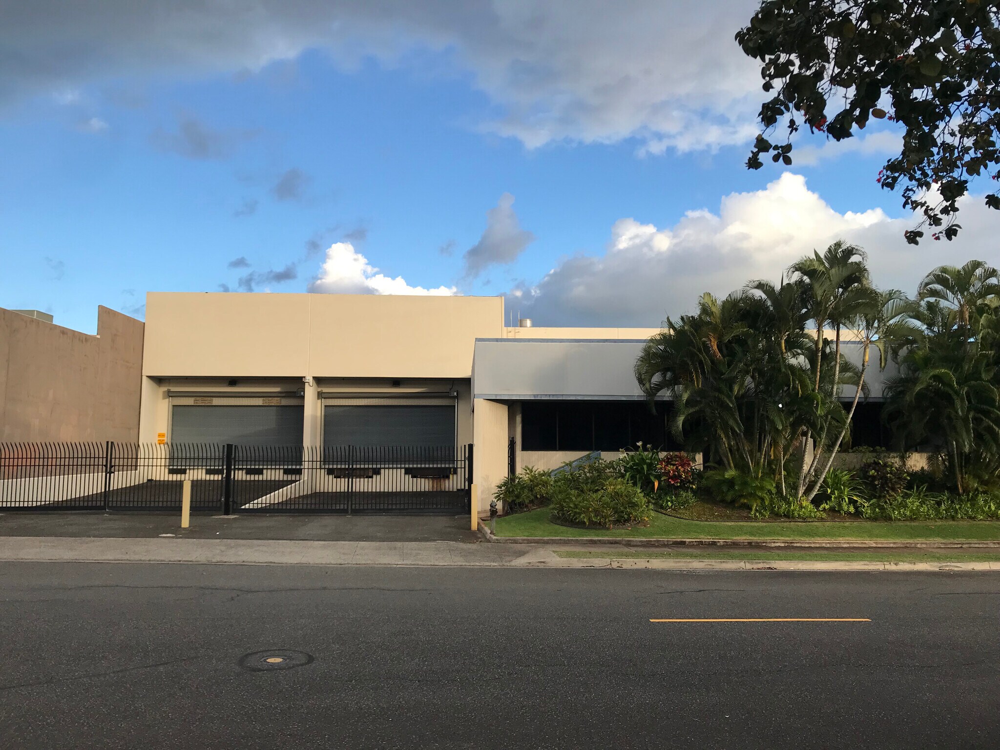 4443 Malaai St, Honolulu, HI for Sale