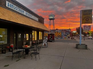 Lindstrom, MN Office/Retail - 12830 Lake Blvd