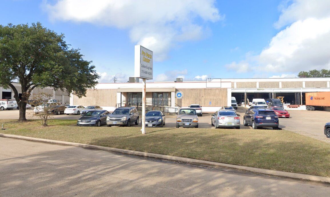 2525 Fairway Park Dr, Houston, TX for Rent
