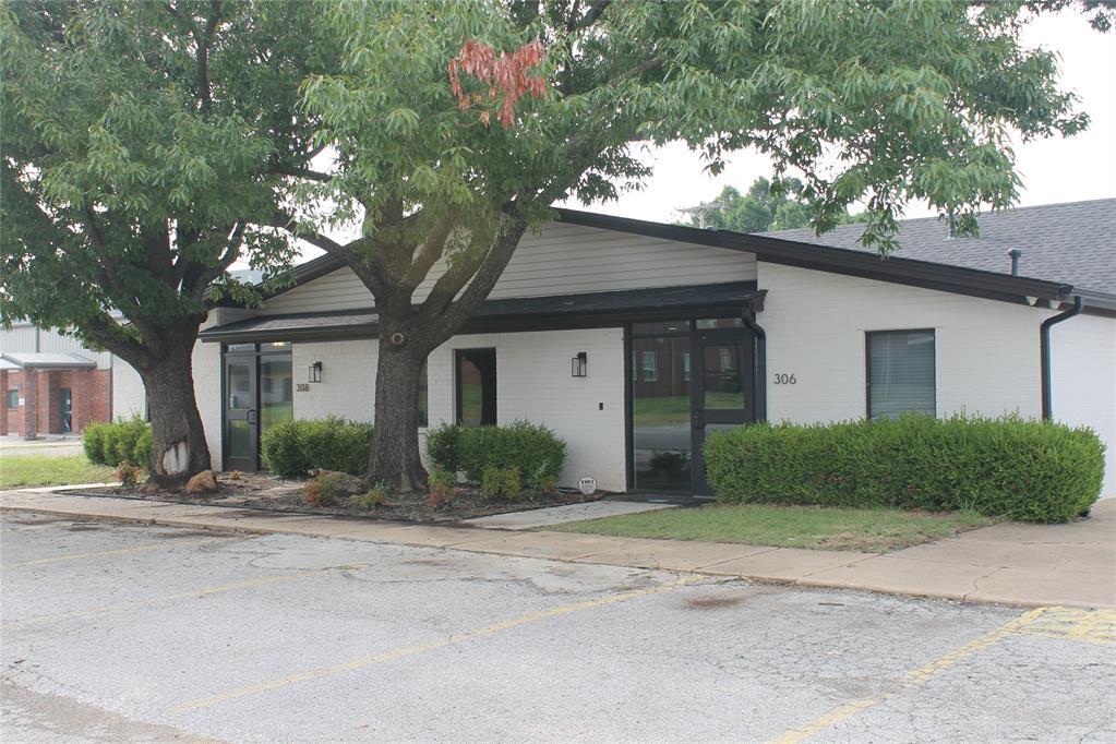 308 E Cherry St, Noble, OK for Rent