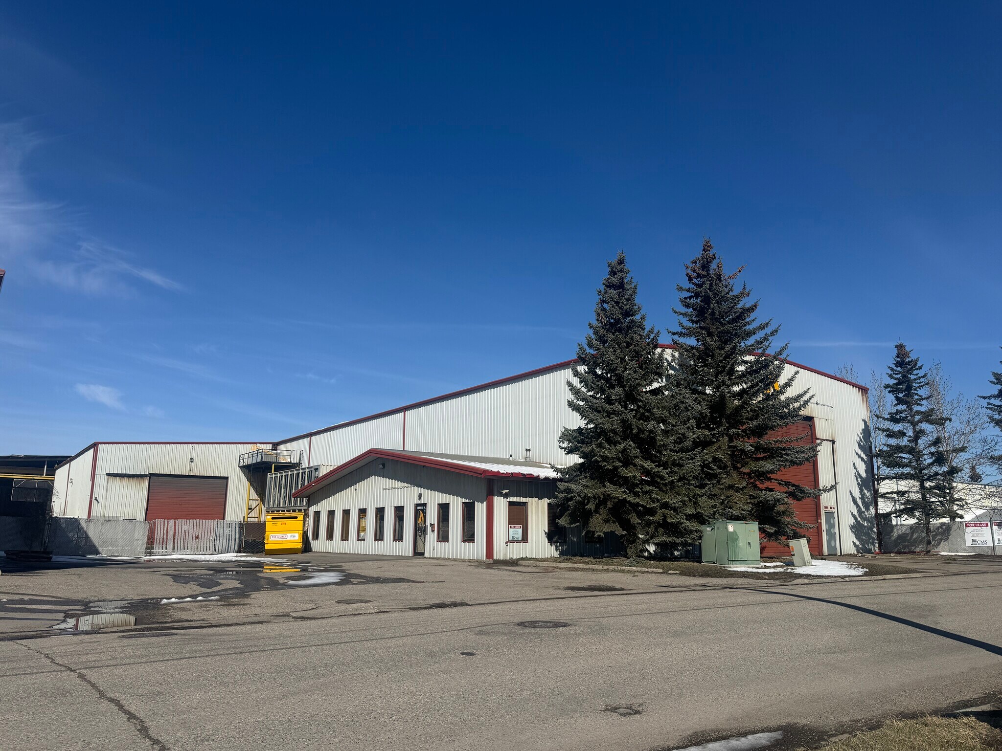 7555 51st St SE, Calgary, AB for Rent