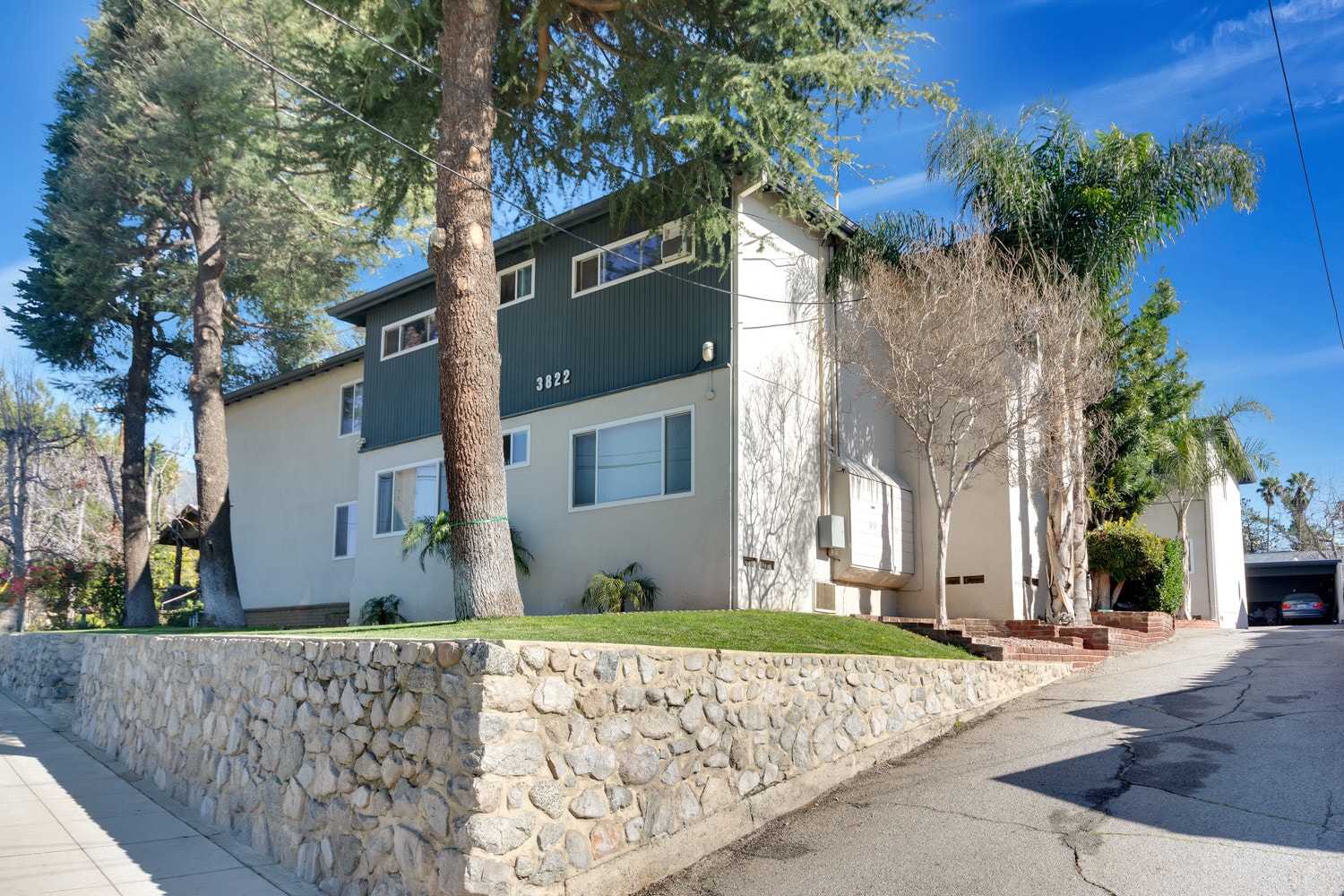 3822 Sunset Ave, Montrose, CA for Sale