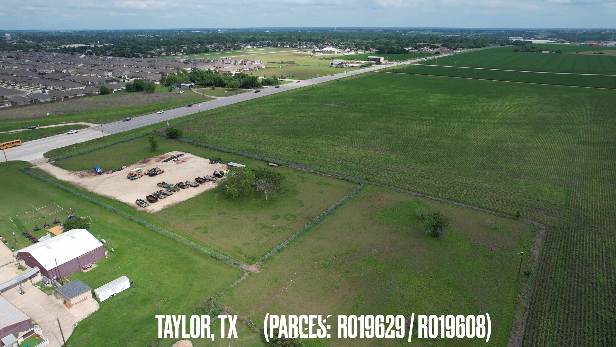 578 Carlos G Parker Blvd NW, Taylor, TX for Sale