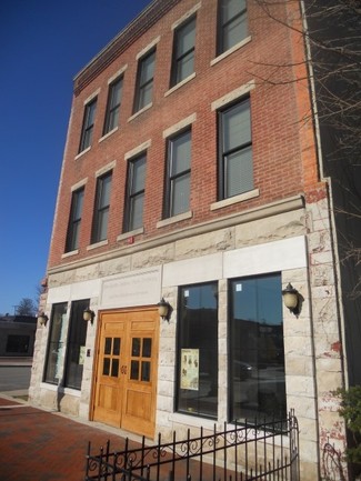 Bloomington, IN Office/Retail - 222 W Kirkwood Ave