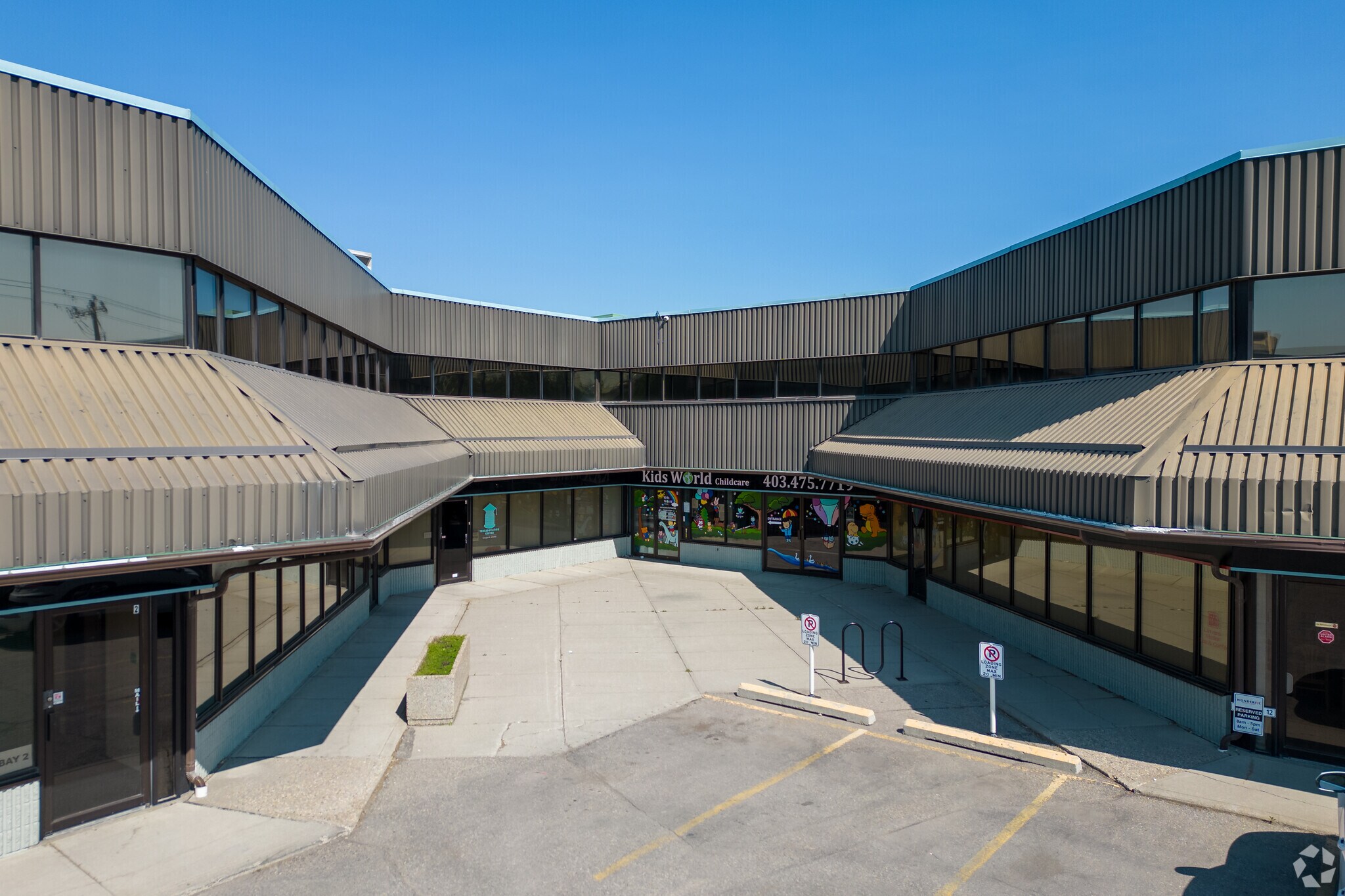 2915 19th St NE, Calgary, AB for Rent