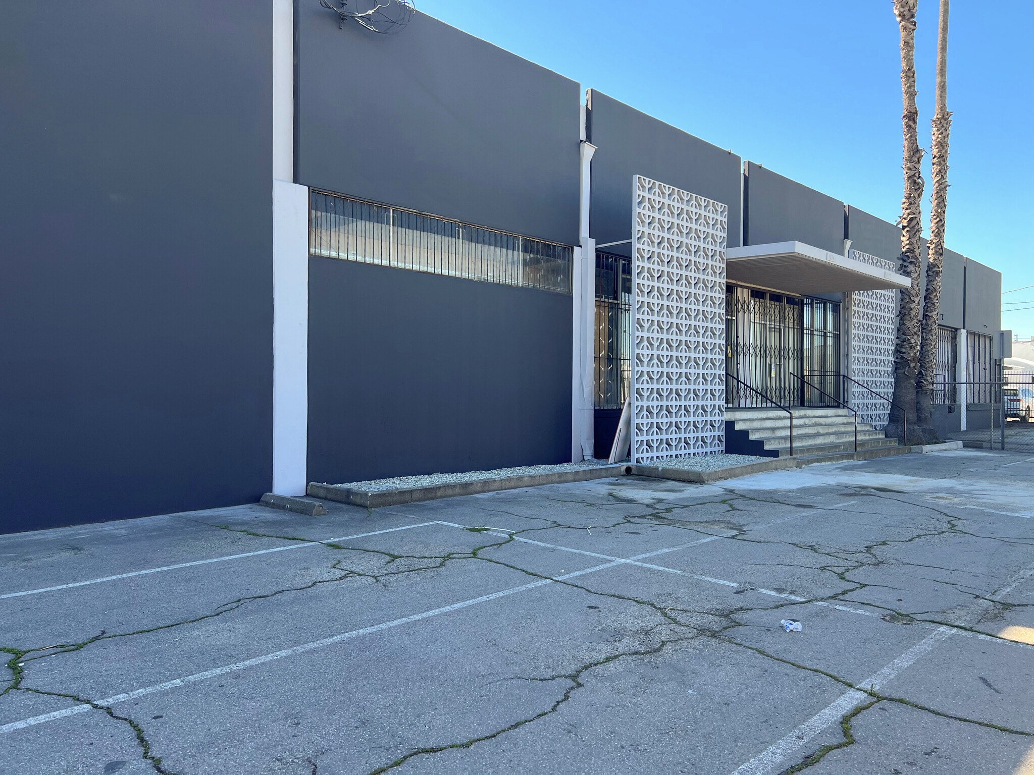 1972-1974 E 20th St, Los Angeles, CA for Rent