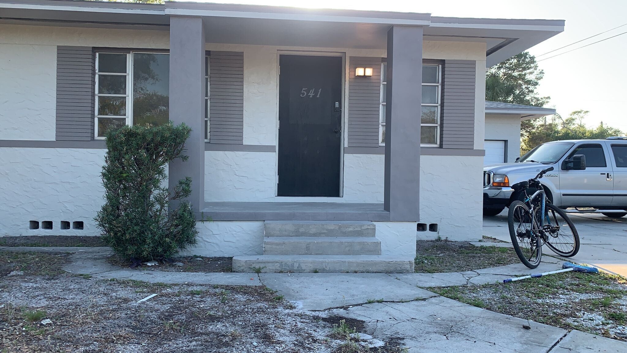 541 49th St S, Saint Petersburg, FL for Rent