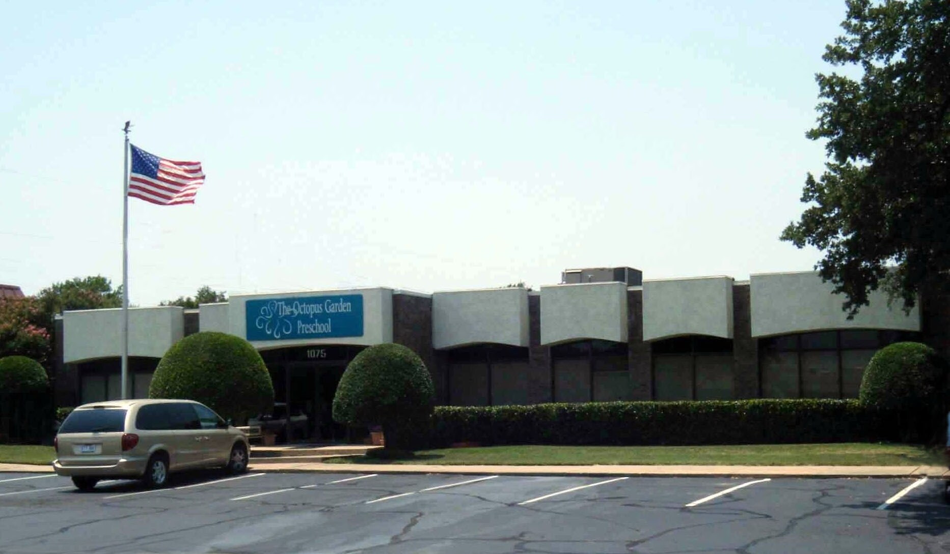 1075 Executive Dr E, Richardson, TX for Sale