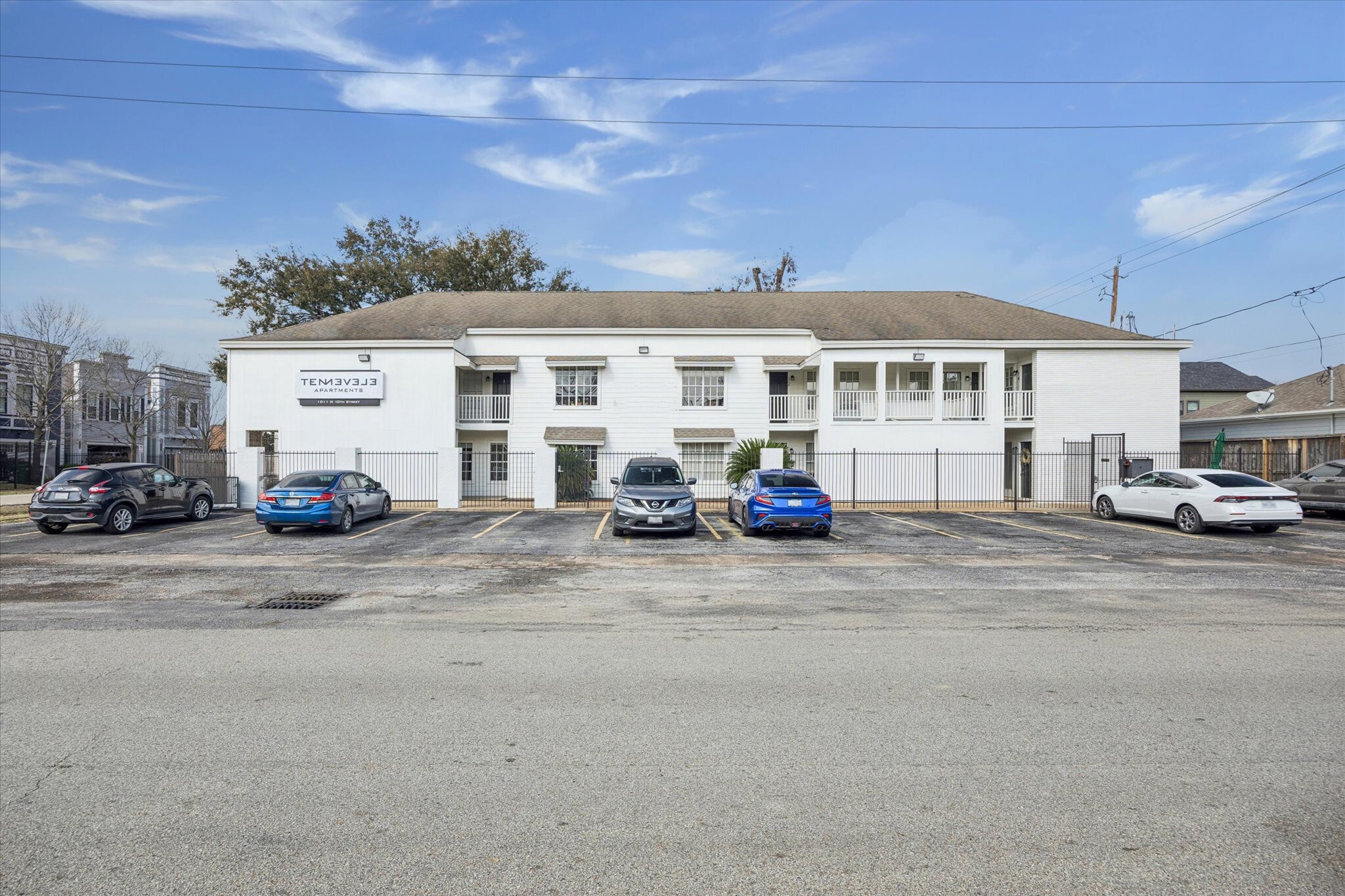 1011 W 10th St, Houston, TX for Sale