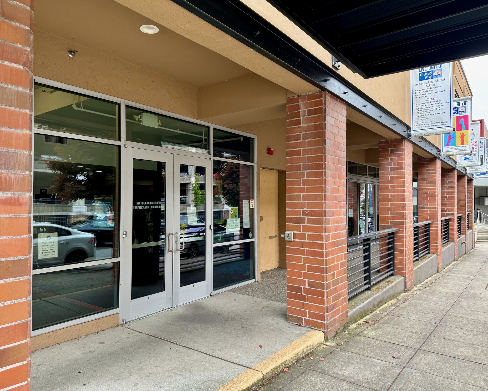 645-647 4th St, Bremerton, WA for Rent