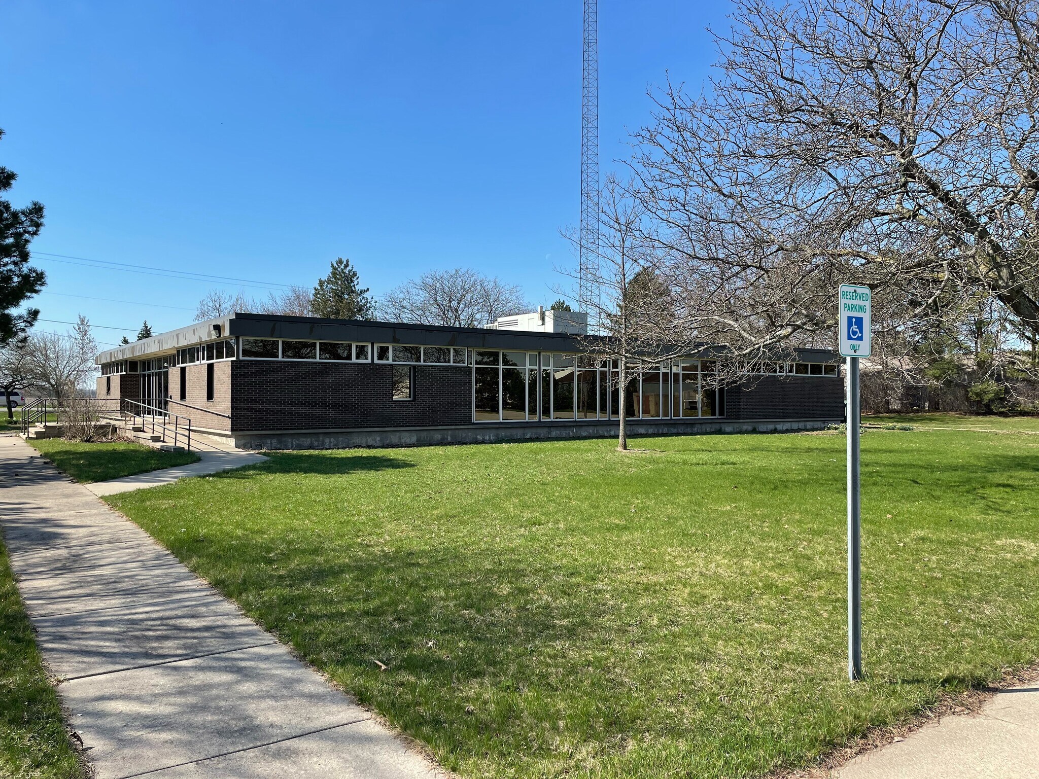 55 E Morley Dr, Saginaw, MI for Sale