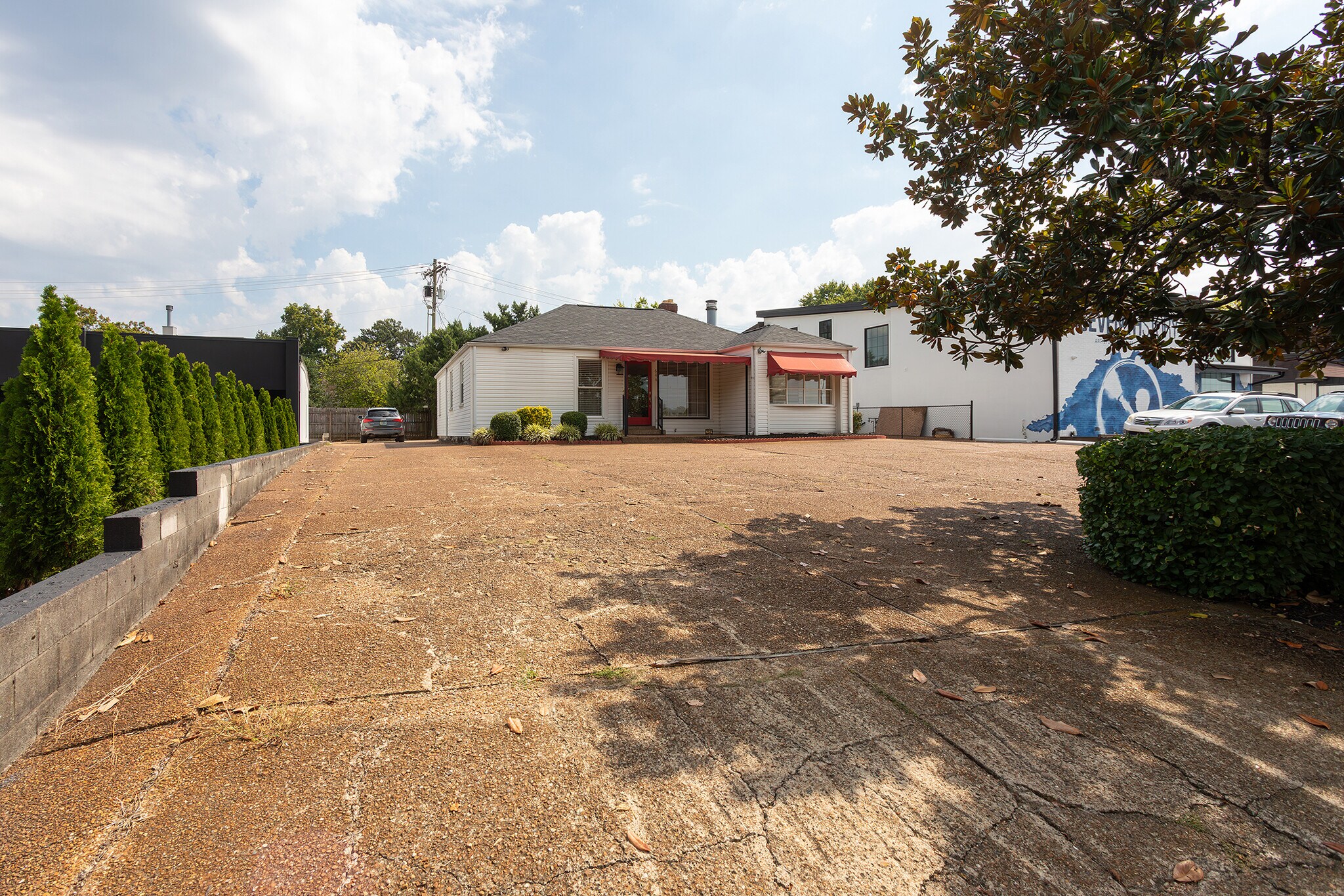 644 W Iris Dr, Nashville, TN for Rent