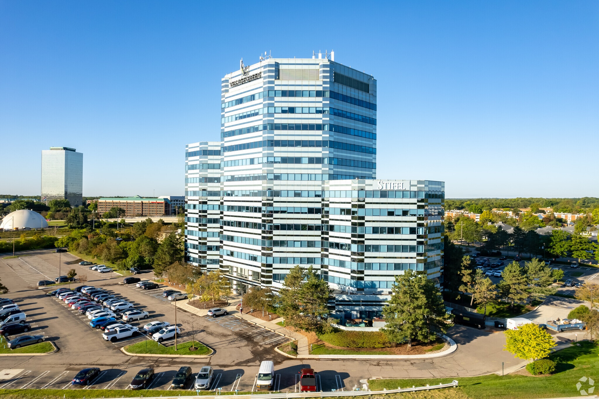 28411 Northwestern Hwy, Southfield, MI for Rent