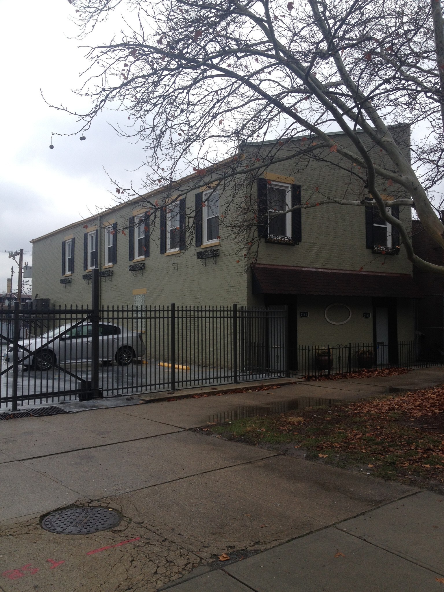 2181 Central Pky, Cincinnati, OH for Rent