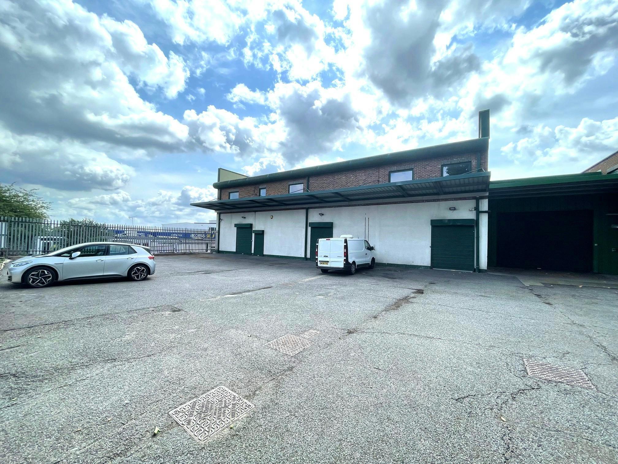 23-25 Tottenham Ln, London, LND for Sale