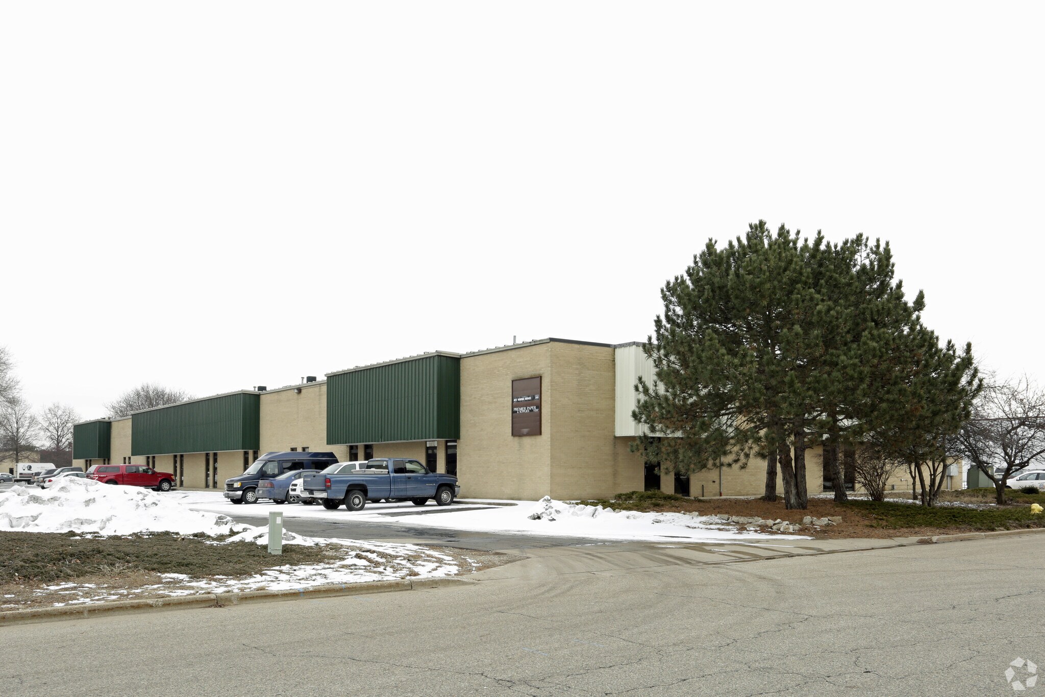 3417 Roger B Chaffee Memorial Dr SE, Grand Rapids, MI for Rent