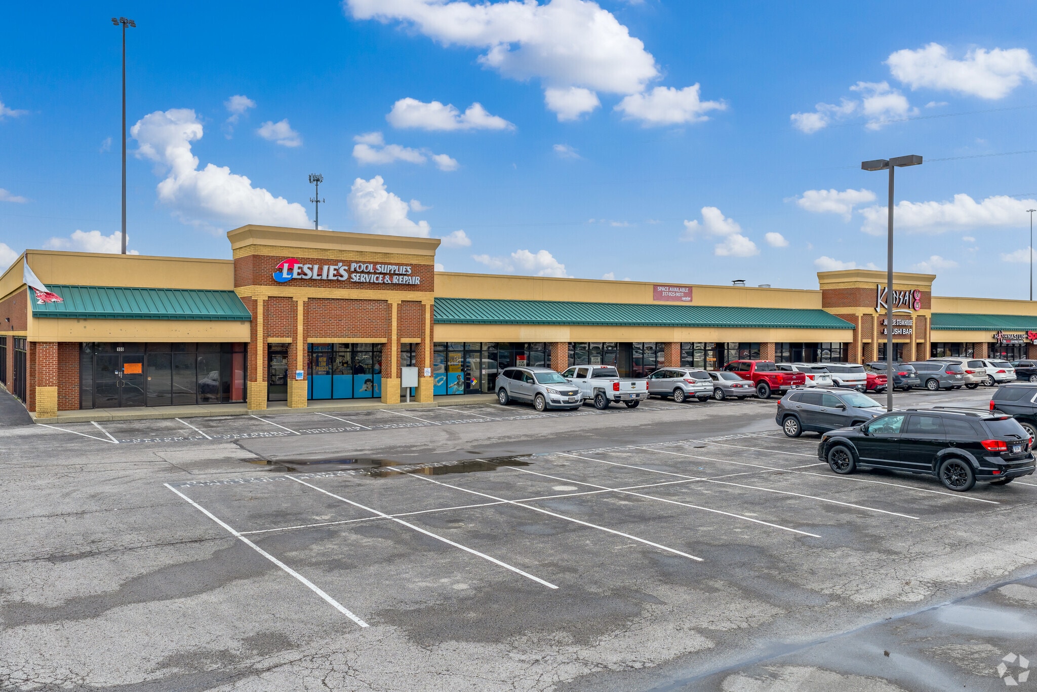 1370 Veterans Pky, Clarksville, IN for Rent
