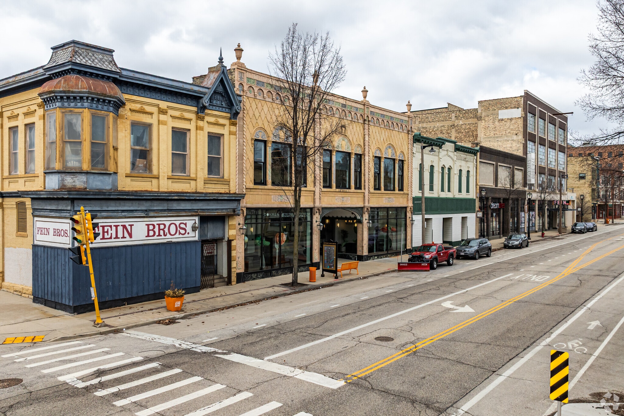 2001-2003 N Martin Luther King Jr Drive, Milwaukee, WI for Sale