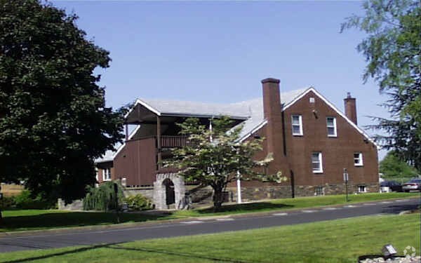 2222 Trenton Rd, Levittown, PA for Rent